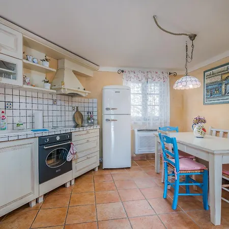 Pinia With Pool * Pinezići