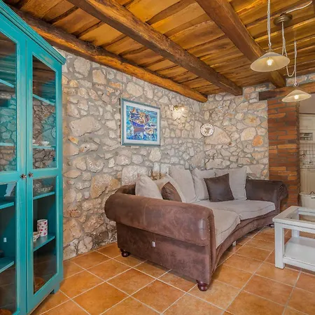 Pinia With Pool Villa *