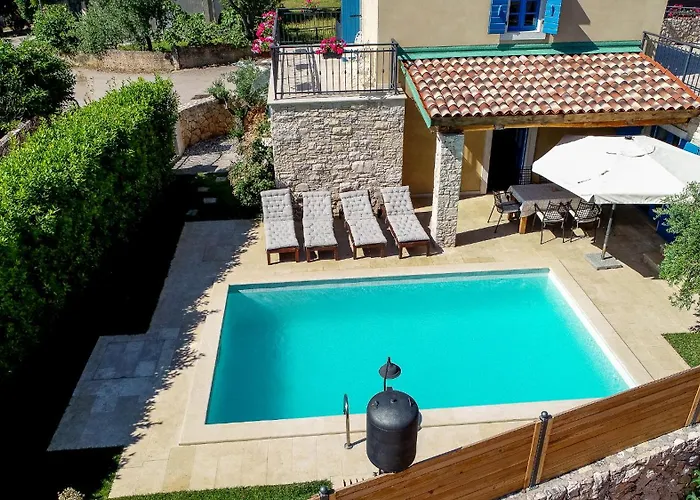 Pinia With Pool Вилла