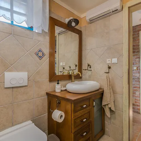 Pinia With Pool Pinezići